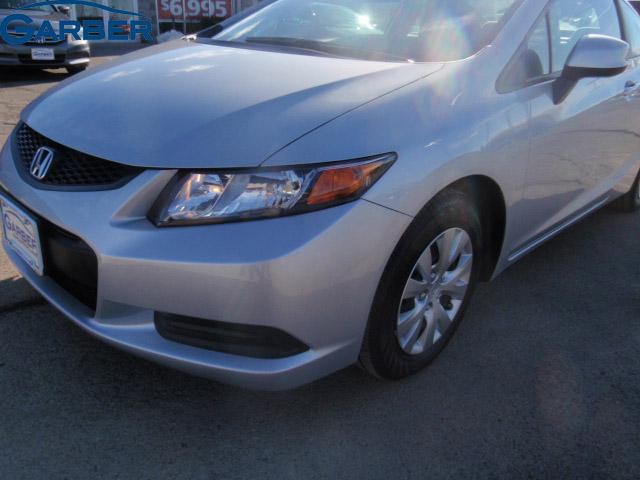 Honda Civic 2012 photo 2