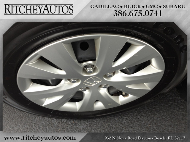 Honda Civic 2012 photo 3