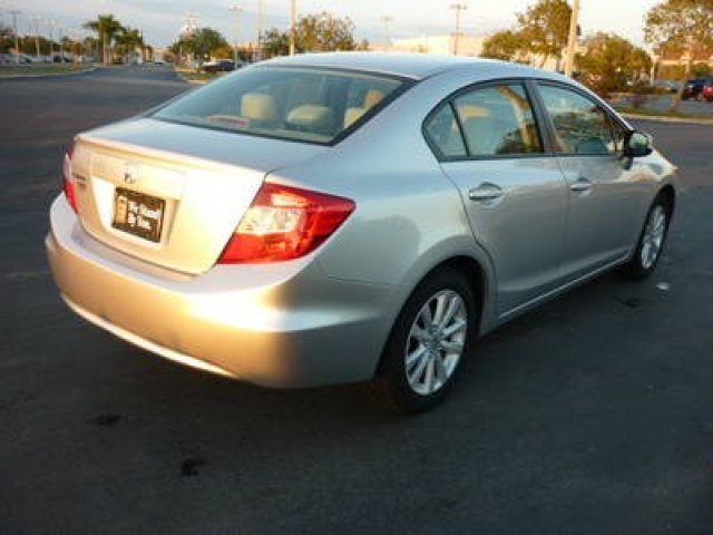 Honda Civic 2012 photo 4