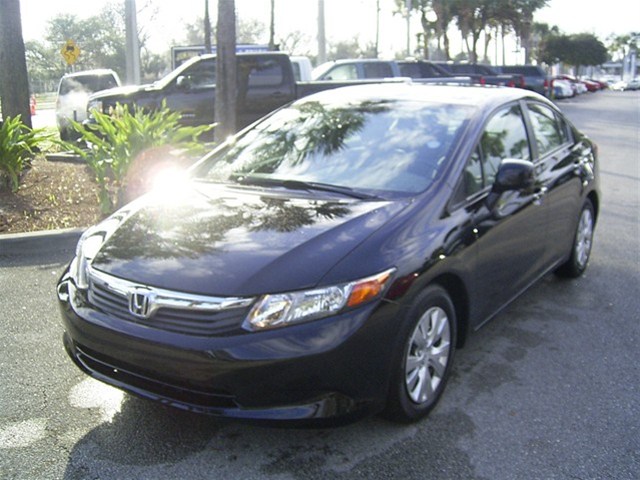 Honda Civic 2012 photo 2