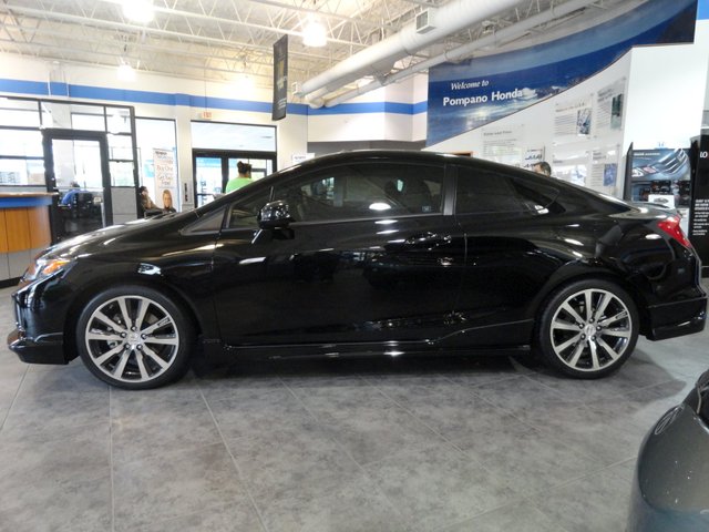 Honda Civic 2012 photo 1