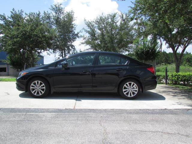 Honda Civic 2012 photo 1