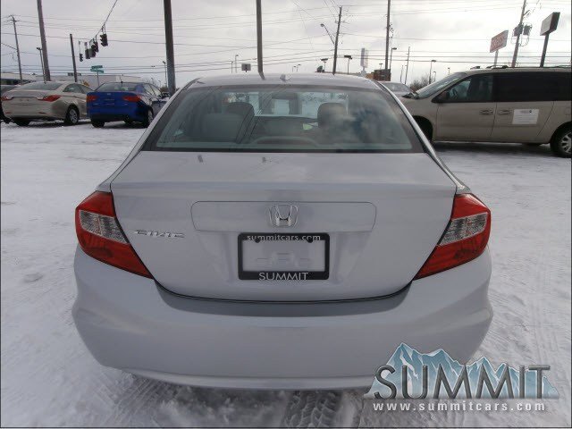 Honda Civic 2012 photo 3