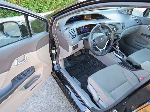 Honda Civic 2012 photo 2