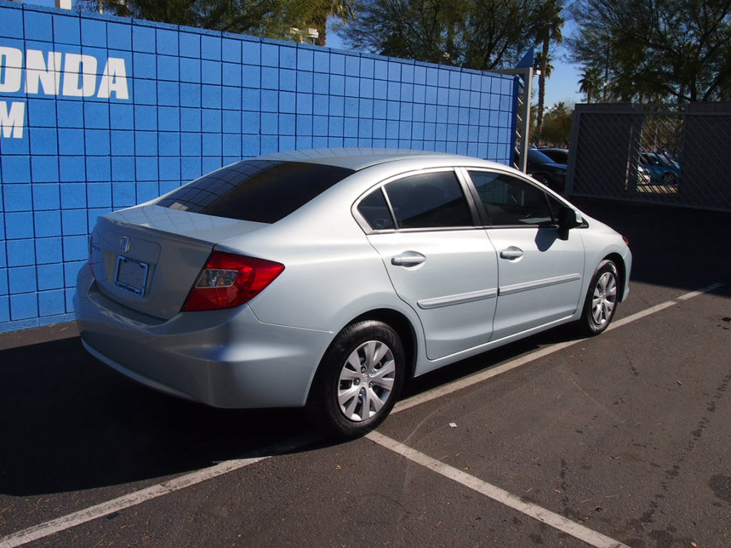 Honda Civic 2012 photo 2