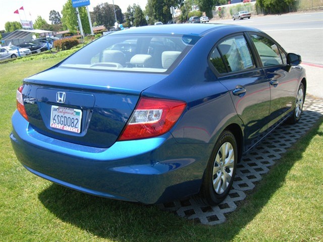 Honda Civic 2012 photo 3