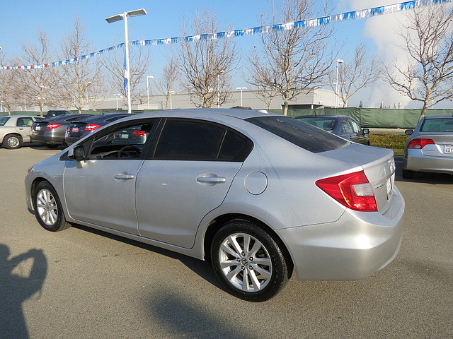 Honda Civic 2012 photo 1