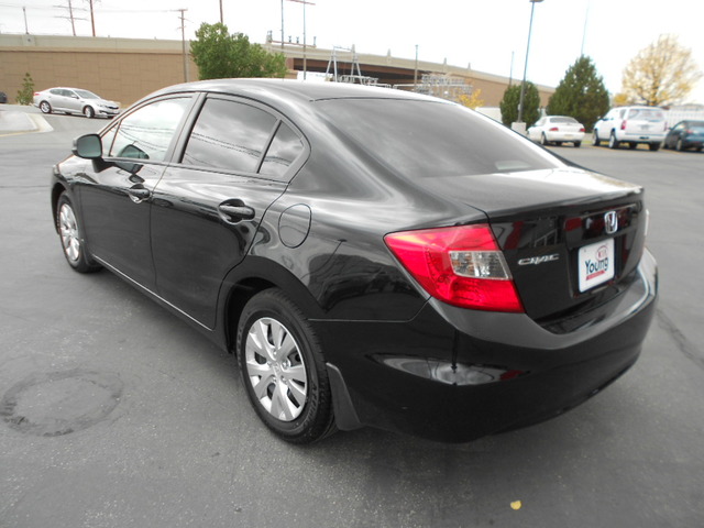 Honda Civic 2012 photo 2