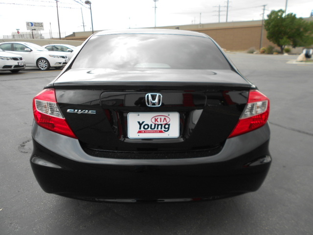Honda Civic 2012 photo 3