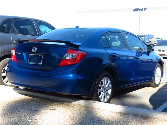 Honda Civic 2012 photo 2