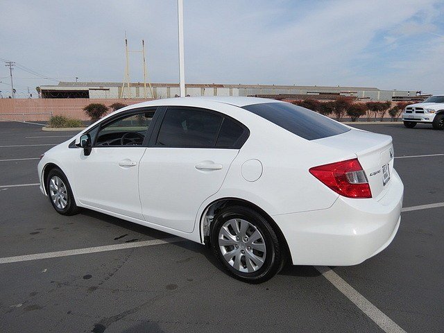 Honda Civic 2012 photo 2