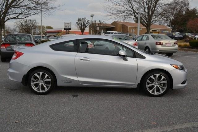 Honda Civic 2012 photo 1