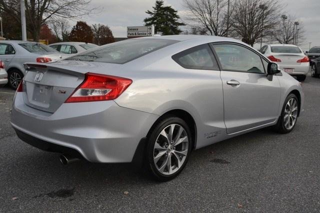 Honda Civic 2012 photo 3