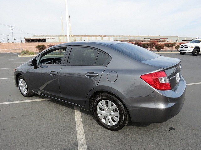 Honda Civic 2012 photo 2