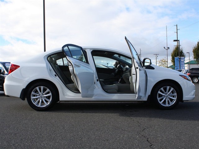 Honda Civic 2012 photo 3