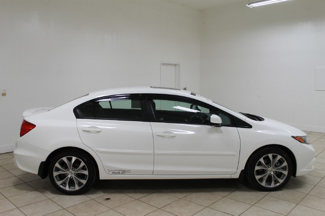Honda Civic 2012 photo 2