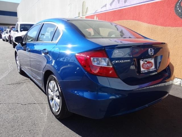 Honda Civic 2012 photo 2