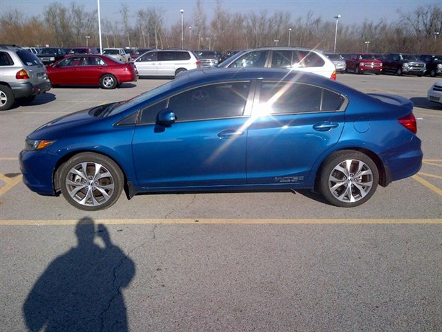 Honda Civic 2012 photo 1