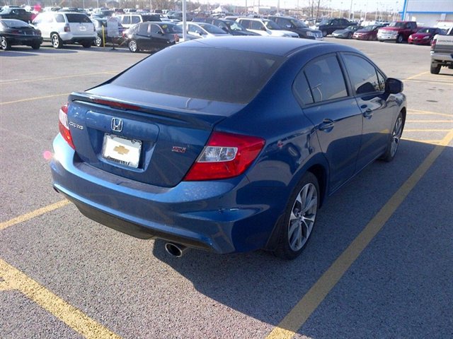 Honda Civic 2012 photo 2