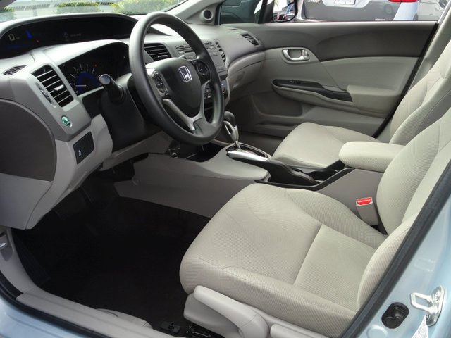 Honda Civic 2012 photo 2