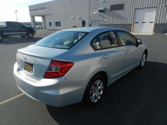 Honda Civic 2012 photo 2