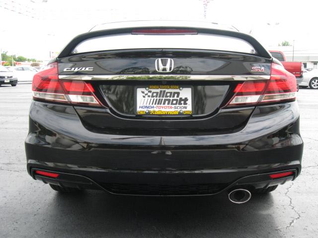 Honda Civic Grande Sedan