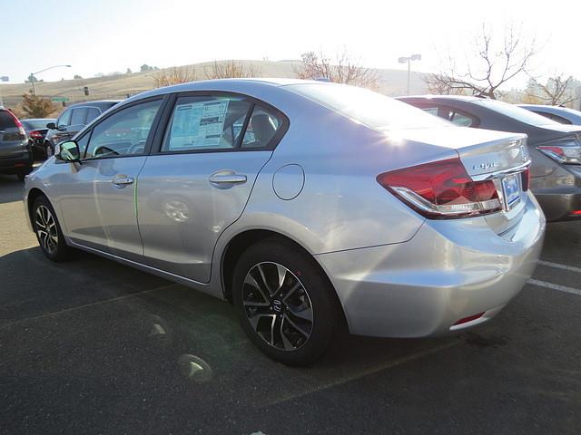Honda Civic 2013 photo 2