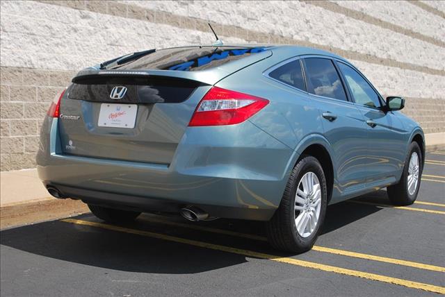 Honda Crosstour 2012 photo 2