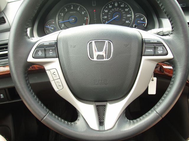 Honda Crosstour 2012 photo 10