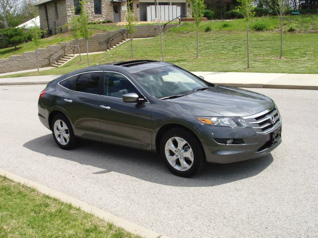 Honda Crosstour 2012 photo 16