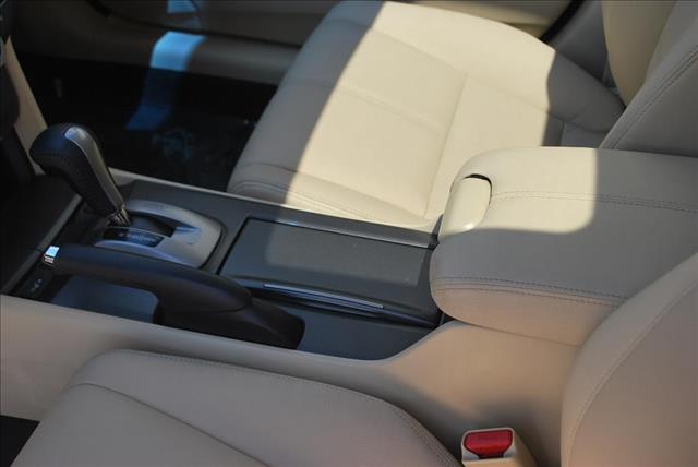 Honda Crosstour 2012 photo 15