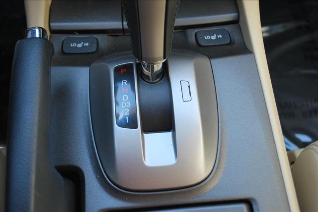 Honda Crosstour 2012 photo 17