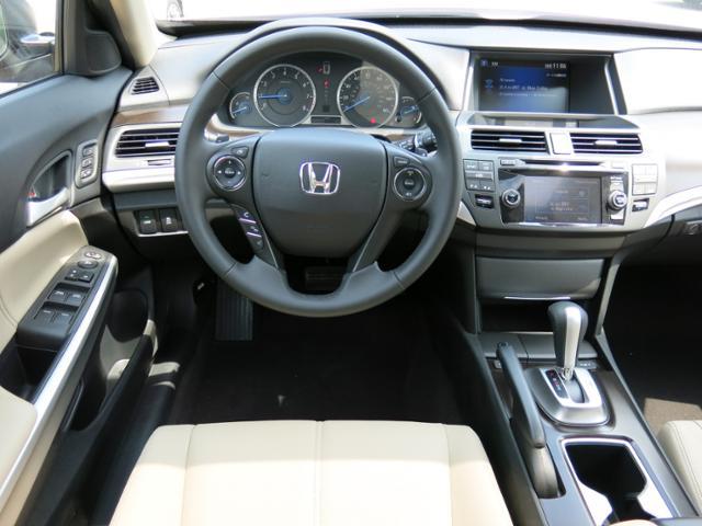 Honda Crosstour LS 2WD Hatchback