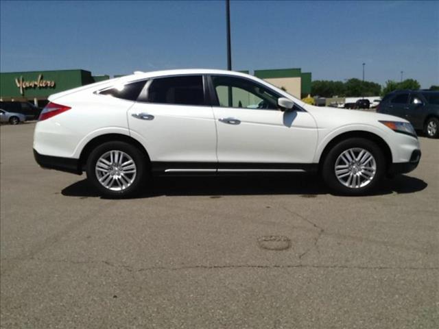 Honda Crosstour LS 2WD Hatchback