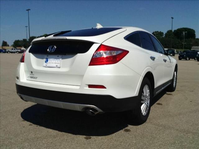 Honda Crosstour 2013 photo 2