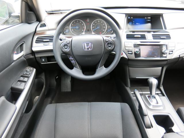 Honda Crosstour 2013 photo 2