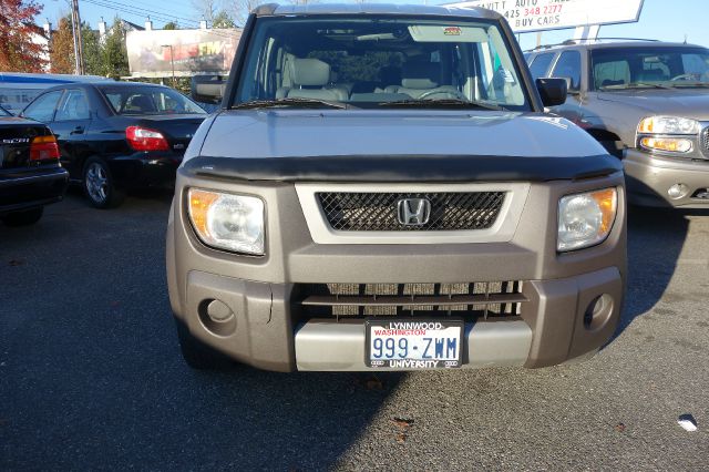 Honda Element 2003 photo 2