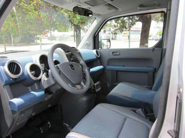Honda Element Open-top SUV