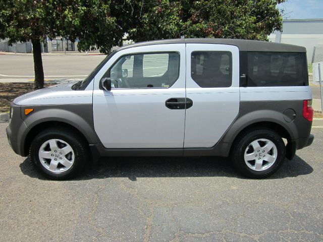 Honda Element 2003 photo 2
