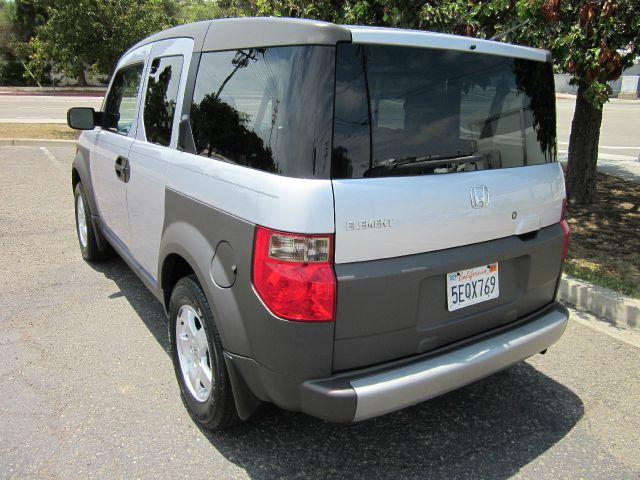 Honda Element 2003 photo 3