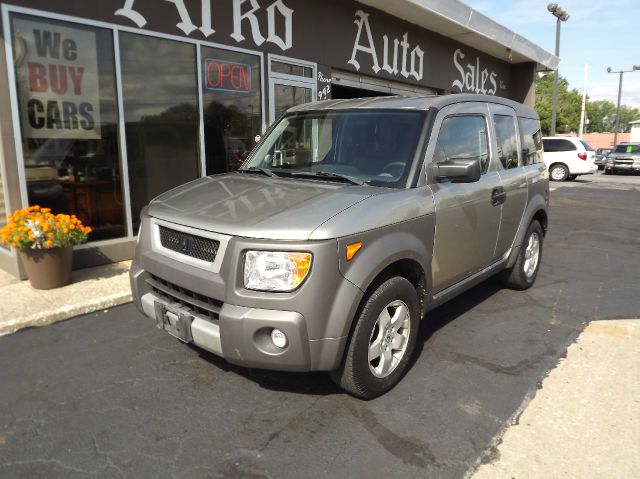 Honda Element 2003 photo 2