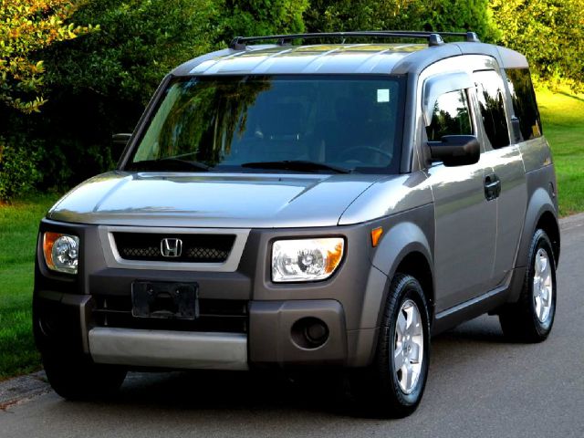 Honda Element 2003 photo 2