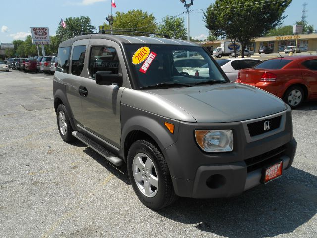 Honda Element 2003 photo 2