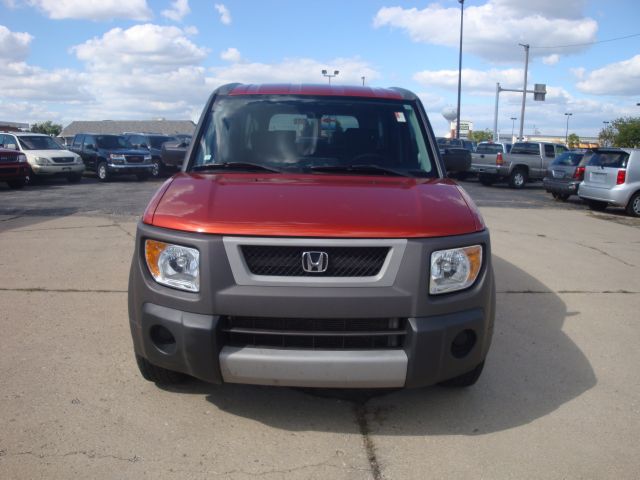 Honda Element 2003 photo 2