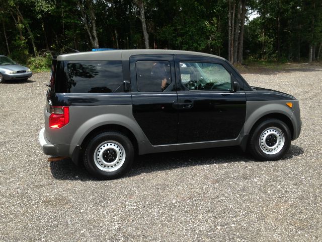 Honda Element 2004 photo 1