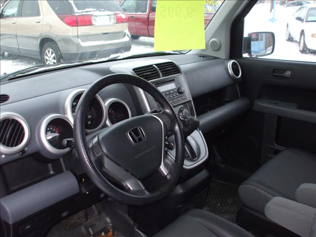 Honda Element 2004 photo 1