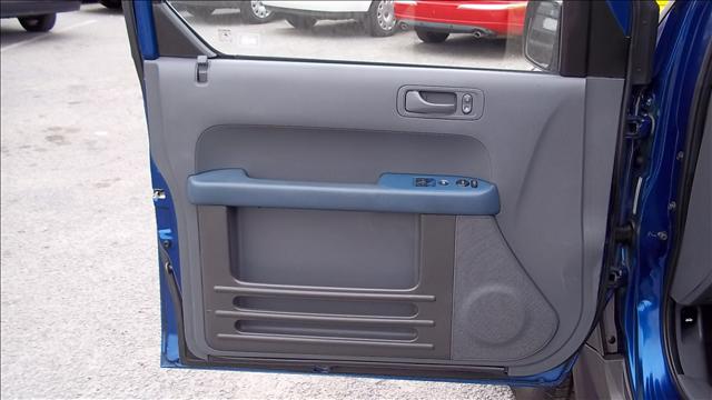 Honda Element 2004 photo 5