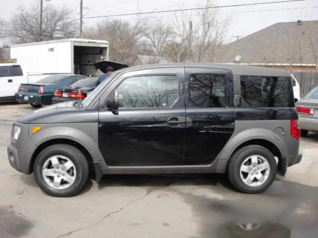 Honda Element 2004 photo 3