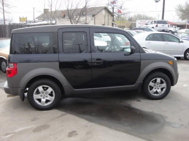Honda Element 2004 photo 4