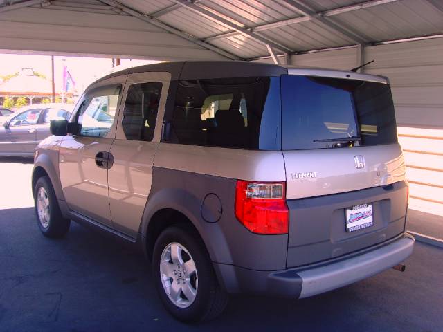 Honda Element 2004 photo 3